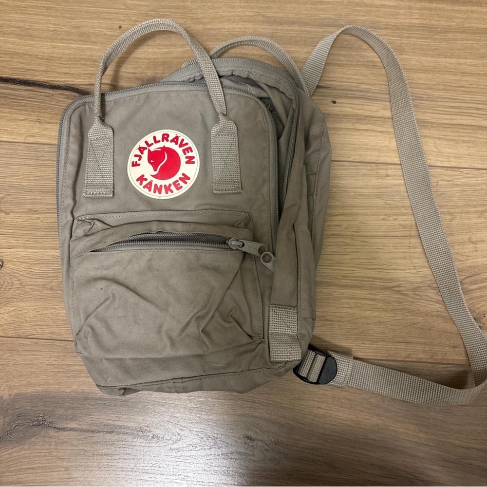 Fjallraven Kånken Mini Backpack Color: Fog - Picture 3 of 6